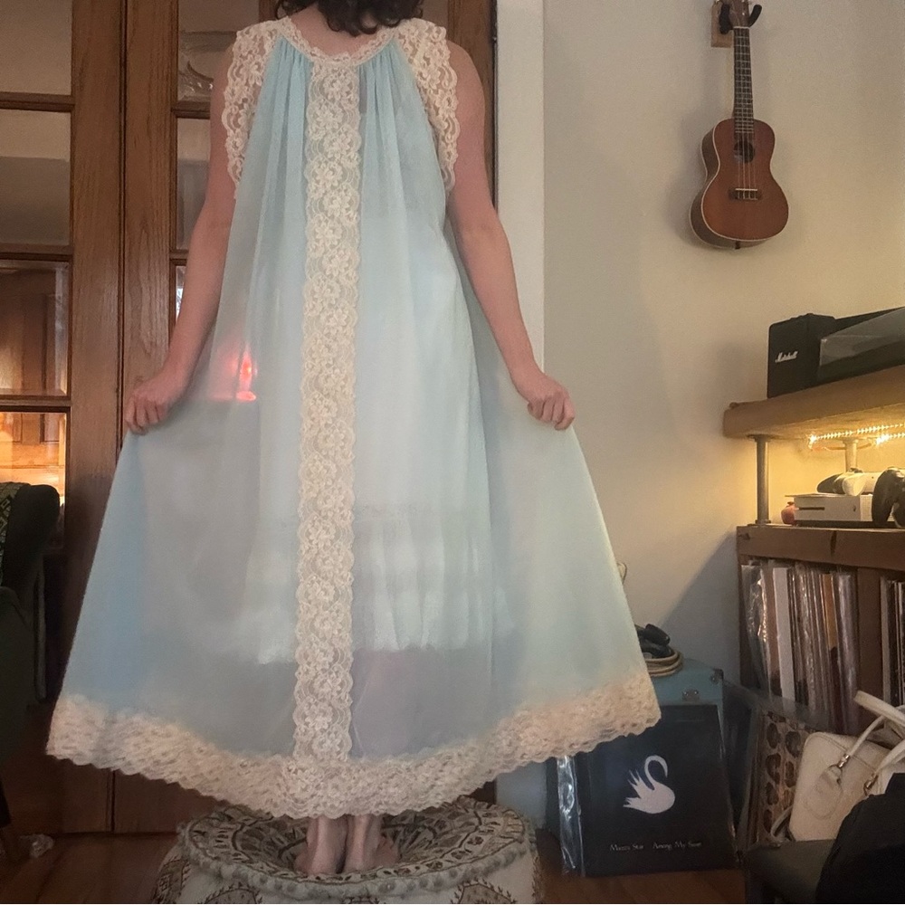🦋 1960’s Peignoir Robe 🦋 - Picture 10 of 13
